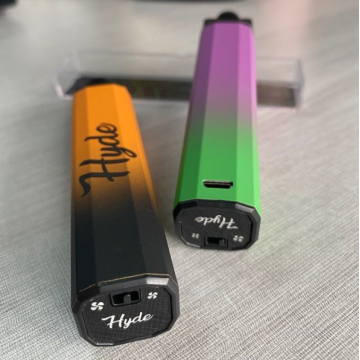 Hyde Edge sạc lại 3300puffs Vape