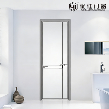 Решетка и декоративная распашная дверь с двойным стеклом