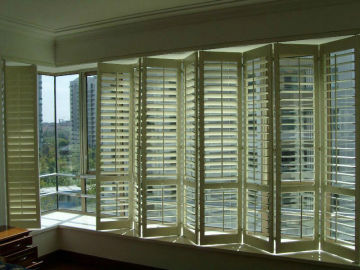 Basswood Folding Indoor Window Shutters Ventilation For Home