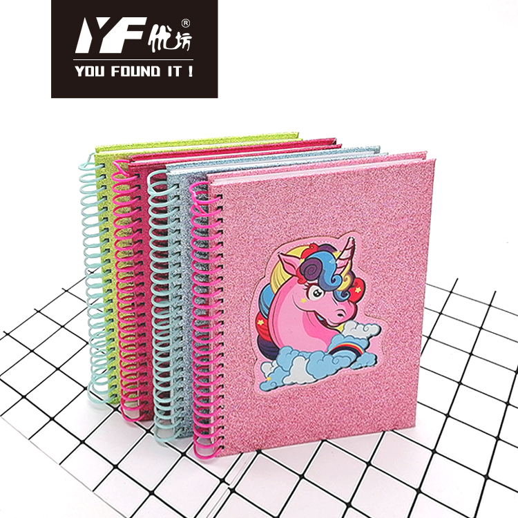 Cuaderno espiral modificado para requisitos particulares de la bobina de la cubierta A5 del estilo del unicornio