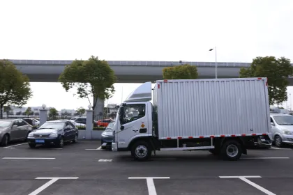 Temperature Controlled Van Truck for Transport