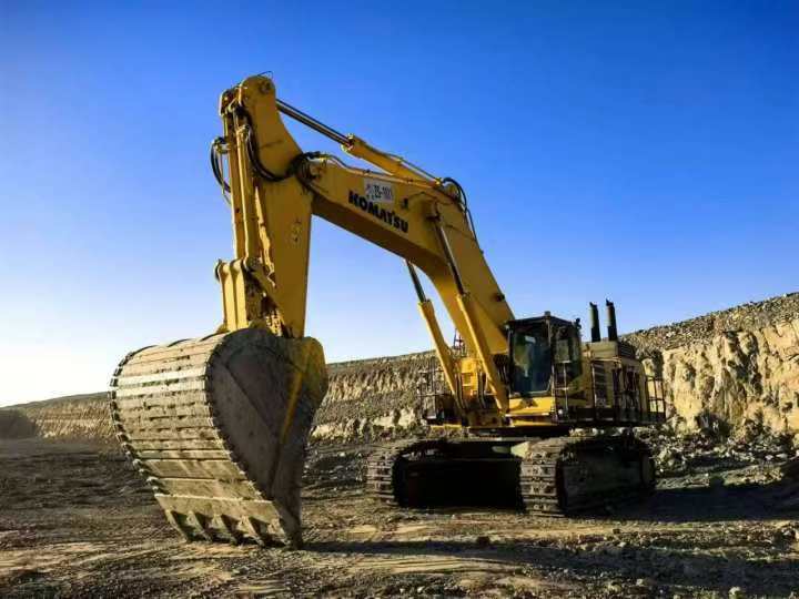 Used Komatsu PC1250 Crawler Excavators