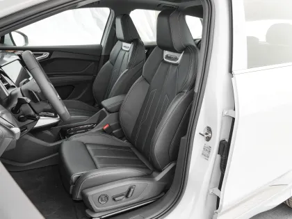 AudiQ4 e-tron Lexury Electric SUV Car