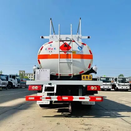 High-capacity oil tanker for YueJin