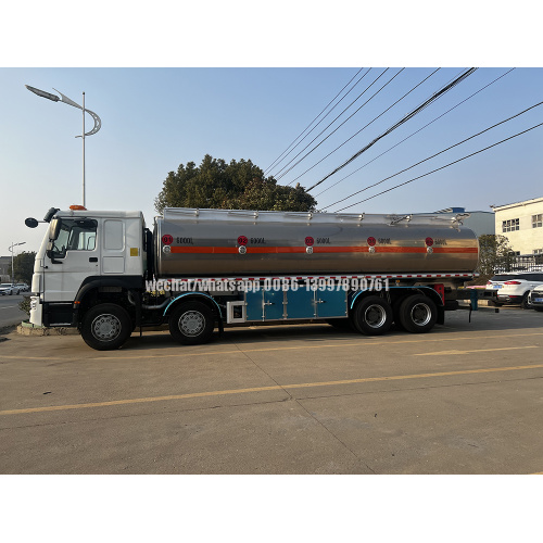 Veículo de distribuição de combustível refinado SinoTruck de 12 rodas 30.000 litros