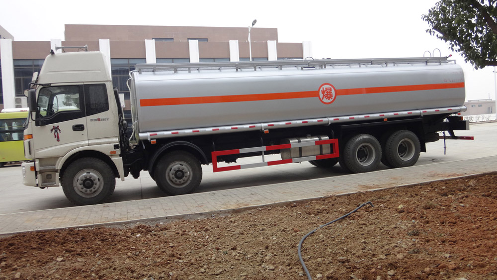 heavy duty fuel tank truck 5