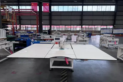 High Speed Computerized Sewing Machine