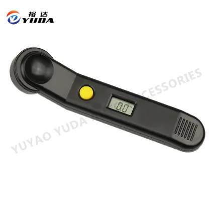 Portable Digital Tire Pressure Gauge: Accurate 5-150psi CLD Display Air Gauge for Vehicle Use