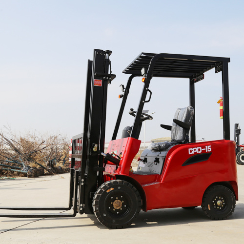 Fast charging electric forklifts