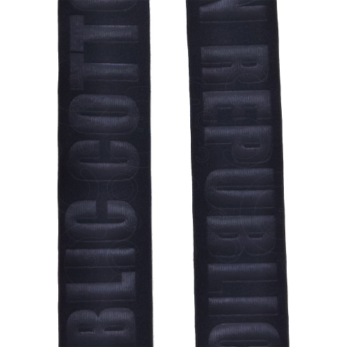 Elastik dengan logo timbul