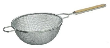 single ear mesh strainer with wooden handle kitchen strainer