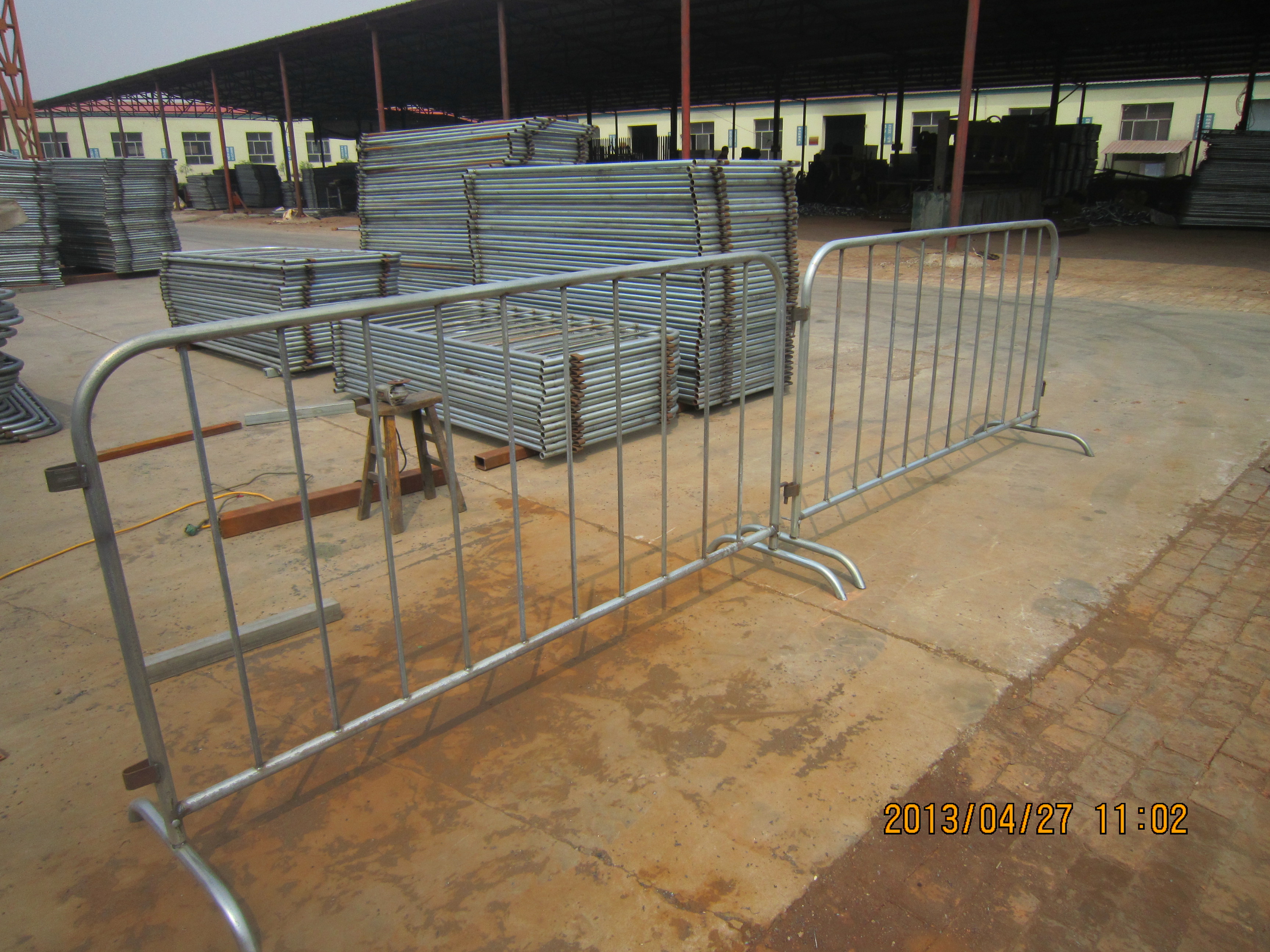 portable crowd control barriers