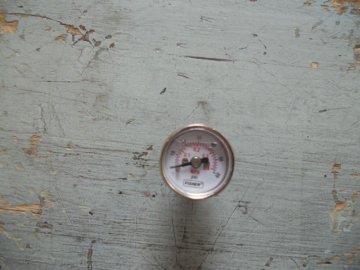 pressure gauge