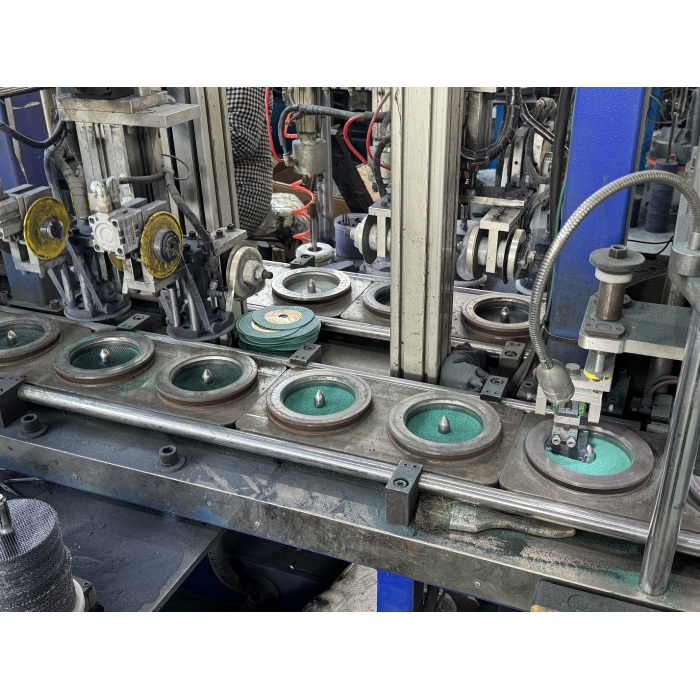 Универсальный полировый диск, идеально подходящий для различных материалов