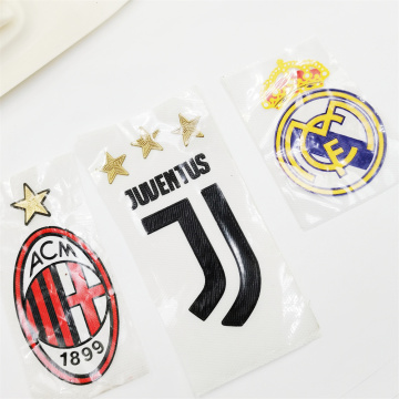 Patchos de borracha de logotipo personalizado por atacado para desgaste do futebol