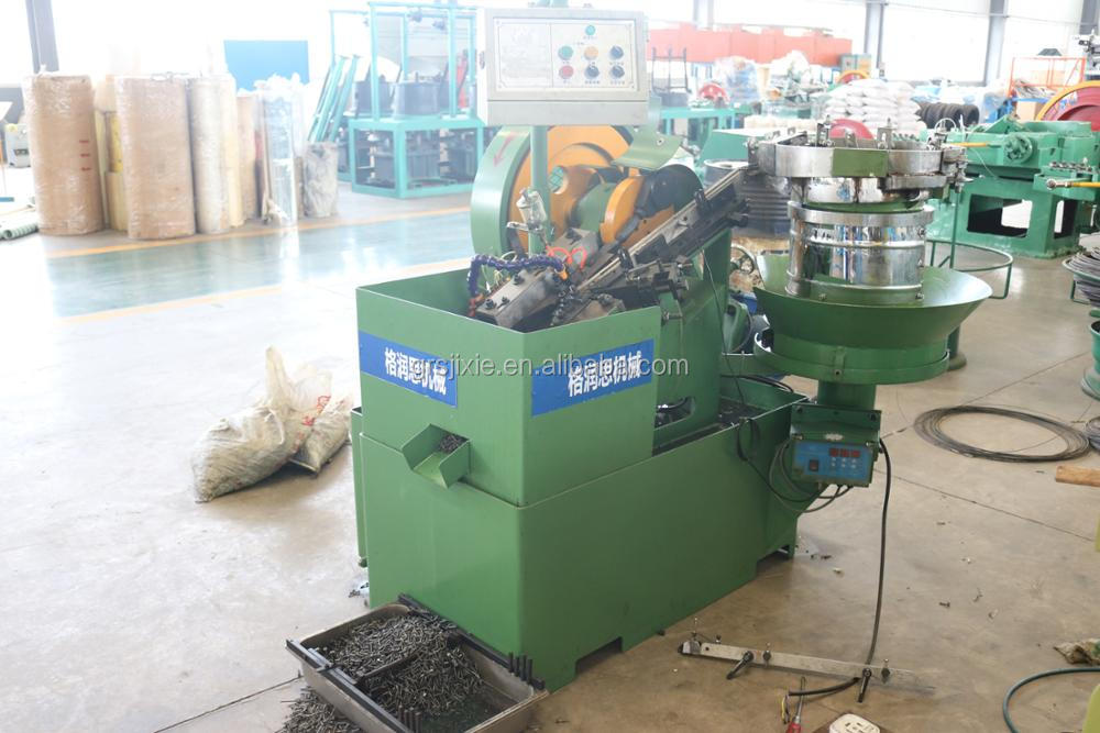 Automatic cold heading screw making machine