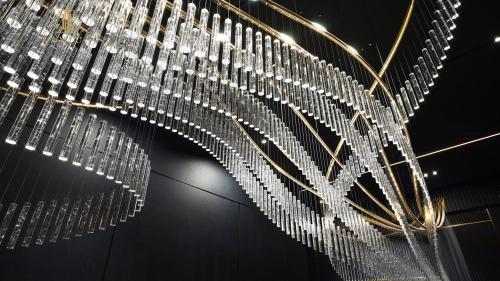 Grande lampadario decorativo personalizzato Atmosfera di lusso di lusso grande lampadario di grande hotel