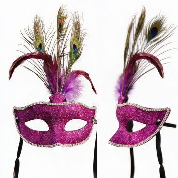 Máscara de penas personalizada para festa de máscaras