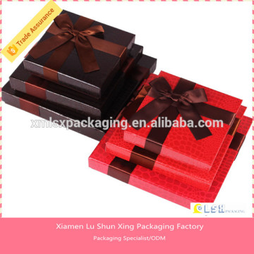 christmas gift box,wedding gift box ,Customized logo gold hot stamping round flower cardboard gift box ,luxury gift box,