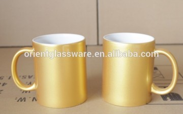 new desigh gold color porcelain mug with big handle wholesale