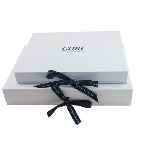 Geschenkverpakking Magnetische sluitbare opvouwbare witte papieren doos