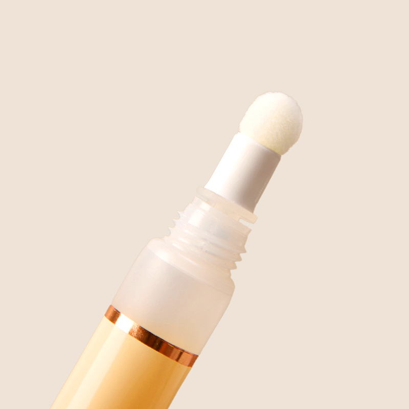 oncealer tube with brush