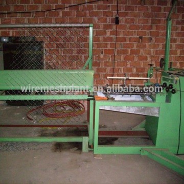 Semi-automatic diamond mesh machine