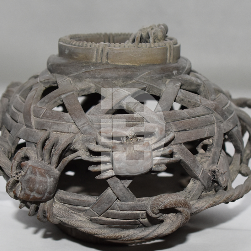 Art Crab Basket Auction