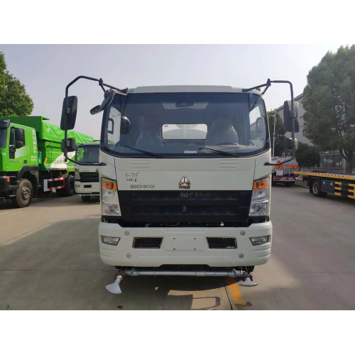 Sinotruk 4x2 8cbm 8000Liters Distributor Truck