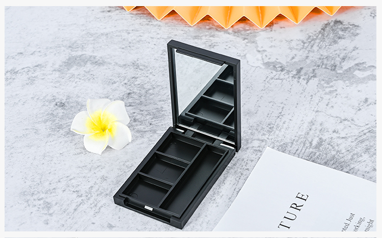 3 Color Eyeshadow Compact (9)