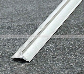 สระว่ายน้ำคุณภาพดีที่สุดสระว่ายน้ำหินแกรนิตตัดแต่ง Cormer Edge ในราคาที่ดี sal01