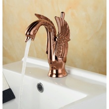 Mélangeur de lavabo de salle de bain Robinet en laiton doré Robinet d&#39;eau en or rose Robinet en forme de cygne