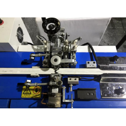 स्वचालित इन्सुलेटिंग ग्लास Butyl extruder मशीन