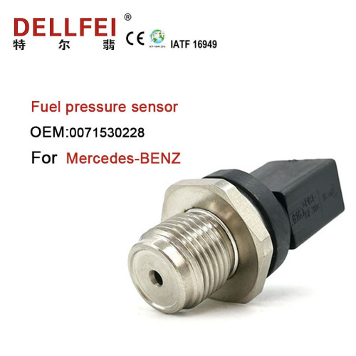 Sensor de presión de combustible Benz barato y fino 0071530228