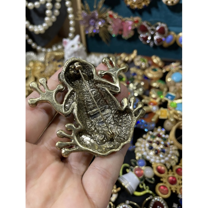 Littinho fofo ou broche de sapo