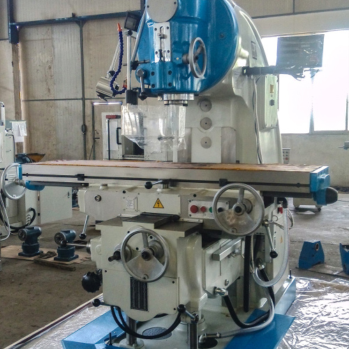 China mechanical drive Common Milling machine for steel cutting Manufactory