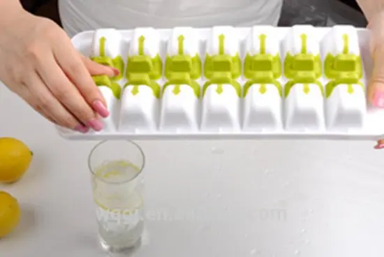 New Design mini Ice Cube tray Plastic Materials