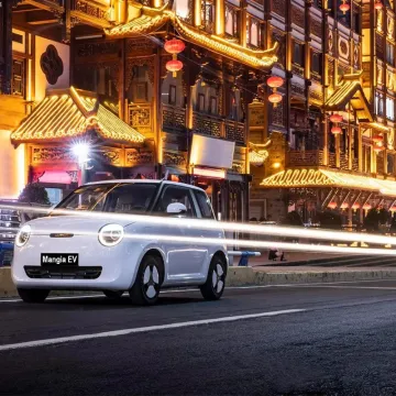 The Popular Miniature Electric Vehicle Made in China Changan Lumin Will Be Rechargeable in 2023