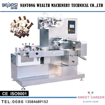 Machine de découpe et d'emballage de type oreiller