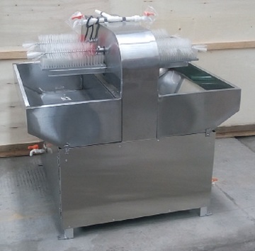High Efficiency 4-Head Semi-Auto Bottle Washing Machine (XP-4): Streamlining Your Bottling Process