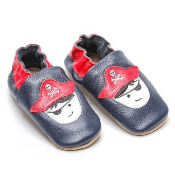 Sapatos de couro macio para bebês piratas