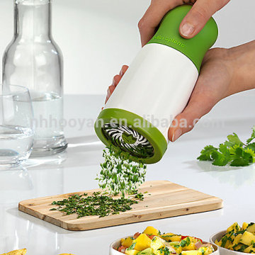 2017 Sample free customized plastic salt and pepper mill herb grinder kitchen utensil