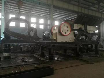 Large Capacity Mobile Crusher For Mining Hard Ore
