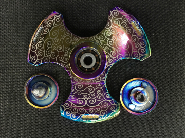 Hot sale zinc alloy fidget hand tri spinner decompression rainbow metal fidget spinner free sample fidget toys