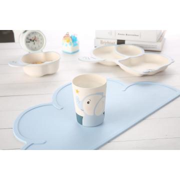 5 pcs plastic dinnerware set elephant shaped