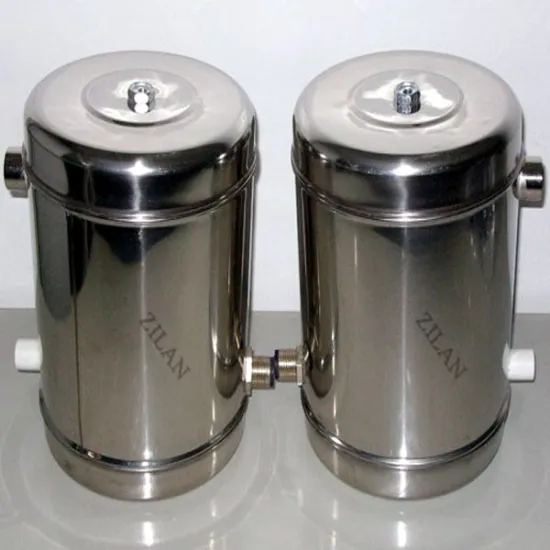 Solar water heater feed tank