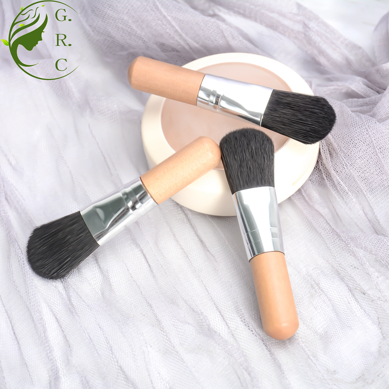 Small Foundation Brush 