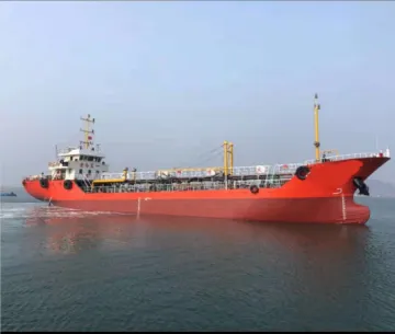 2100 DWT Oil tanker build in 2006