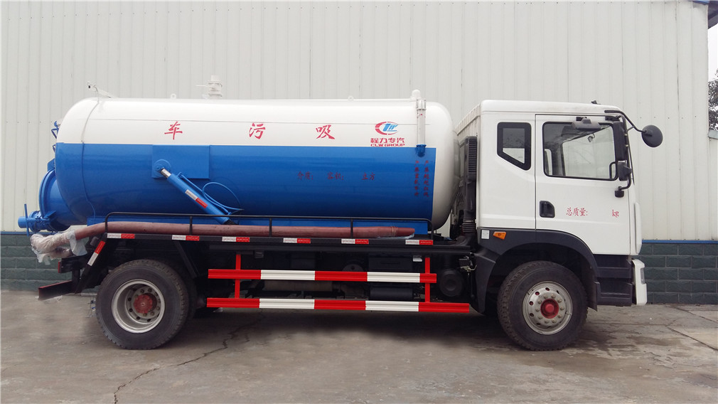 sewage tanker truck 1