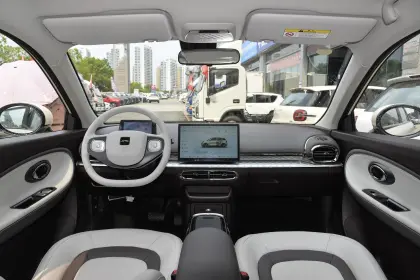 JAC Yiwei 3: New Energy Electric Vehicles with 5 Seats and Affordable Prices